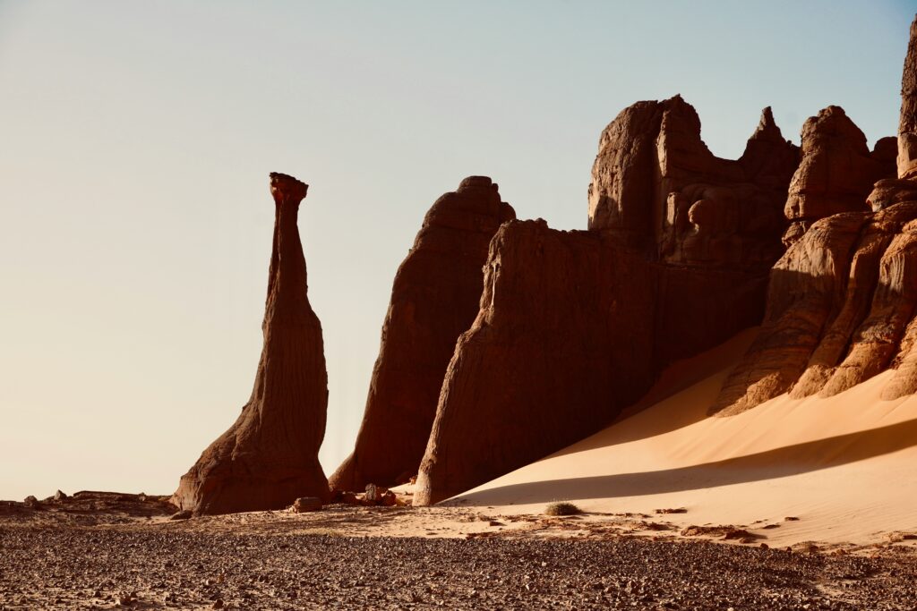 azzedine-rouichi-kRmf-claVz0-unsplash